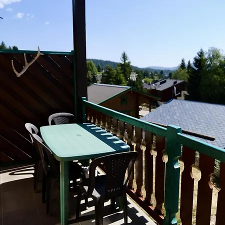 T3 Avec Balcon A Cote Des Sentiers Et Pistes