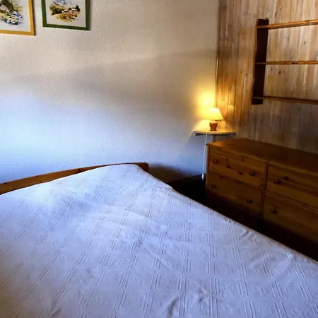 アパート T3 Avec Balcon A Cote Des Sentiers Et Pistes *